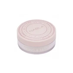 Close-Up Baking & Setting...