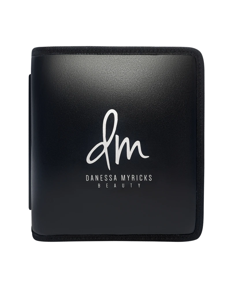 LIPPIBOOK - DANESSA MYRICKS 3 LIPPIBOOK - DANESSA MYRICKS